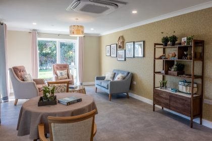 Sitting room in York Manor